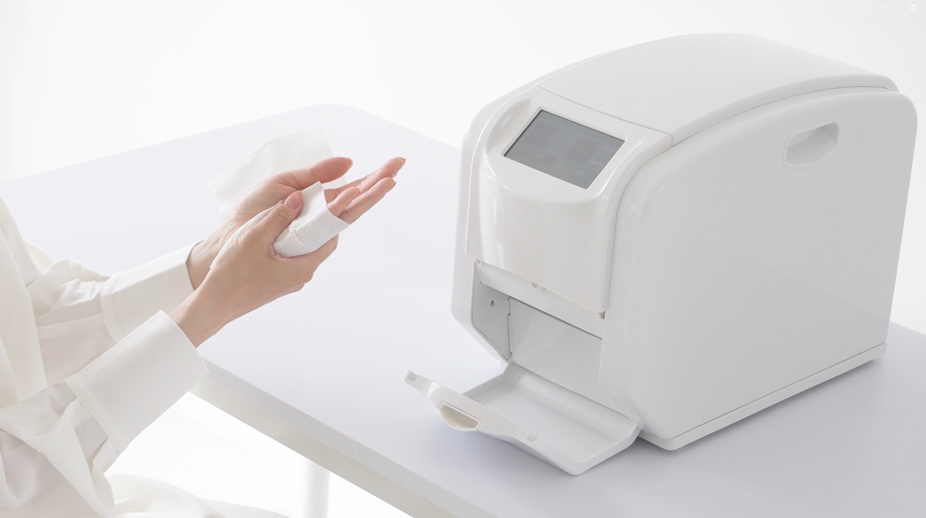 座る, 男, 立つ, ボックス が含まれている画像
AI 生成コンテンツは誤りを含む可能性があります。